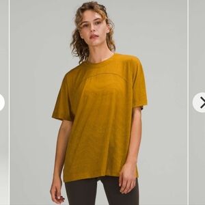 Lululemon Relaxed Fit Training Tee